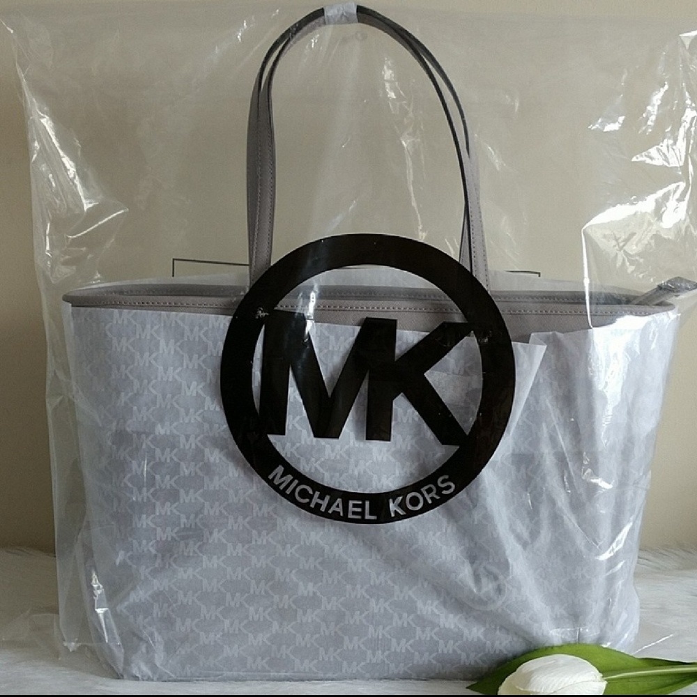 NEW🌺FREE🛍️🌺 BEAUTIFUL MICHAEL KORS  TOTES.nwt - Picture 4 of 8